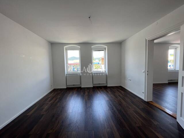 Immobilie in Linz - Helle 2,5 Zimmer Wohnung mit Einbauküche und Balkon ! - Bild 1