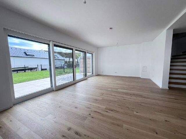 Immobilie in Mauerbach - Wunderschönes Eck-Reihenhaus bei Wien | inkl. 2 Stellplätze | Provisionsfrei - Bild 1