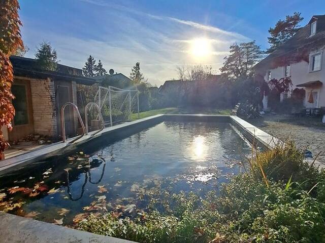 Immobilie in Tribuswinkel - Beindruckender HAUSANTEIL/ im WE - Altehrwürdiges Ambiente - in Tribuswinkel/ Baden bei Wien - eigene Terrasse & Grünfläche - Poolmitbenützung! - Bild 2