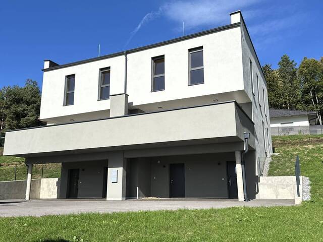 Immobilie in Weiz - Exklusives Wohnen in Doppelhaushälfte mit Eigengarten und Panoramablick - Bild 1