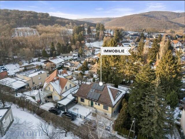 Immobilie in Breitenfurt bei Wien - CHARMANTES EINFAMILIENHAUS IN BREITENFURT ZU KAUFEN! – WOHNEN IM GRÜNEN VOR DEN TOREN WIENS - Bild 0