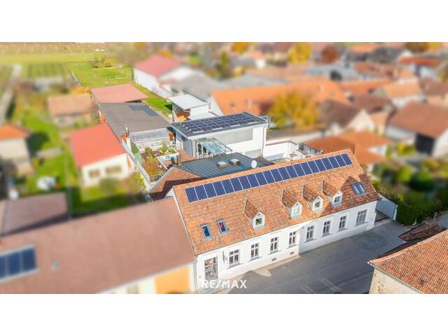 Immobilie in Engabrunn - Viel Platz, einzigartige Nutzungsmöglichkeiten & großes Grundstück - vielseitiges Wohnhaus in Engabrunn - Bild 2