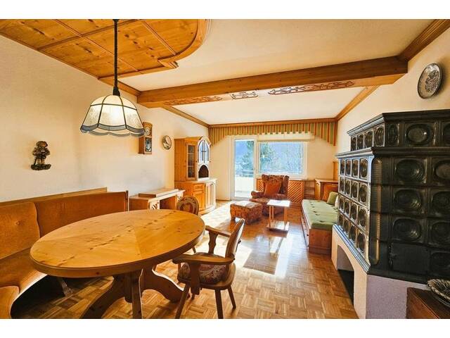 Immobilie in Pinsdorf - Komplett möblierte 3-Zimmer-Wohnung mit sonniger Loggia und Gebirgsblick - Bild 4