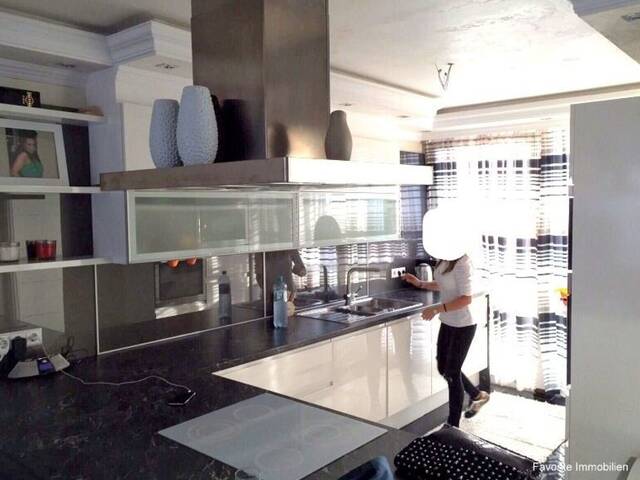 Immobilie in Leopoldsdorf - Leopoldsdorf bei Wien - Einfamilienhaus mit viel Platz, 5 Zimmer, Garten, Poolanschluss, 4 Parkplätze! - Bild 2