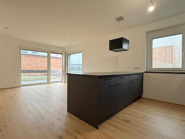 Immobilie in Altenburg - Bezugsfertig I ca. 100m² Garten I Stellplätze vor der Tür I Luftwärmepumpe I Mietkaufoption - Bild 0