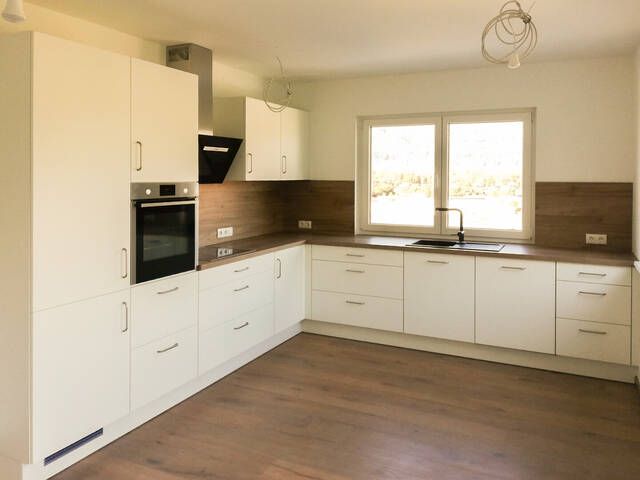 Immobilie in Nenzing - Tolles Einfamilienhaus in Hanglage mit Keller und Garage - Bild 0