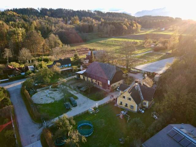 Immobilie in Schiefling - Bauernhof mit Kärntner Landhaus, Stallungen und Koppeln mit Wörtherseeblick - Bild 2