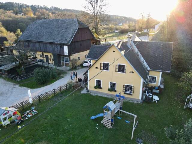 Immobilie in Schiefling - Bauernhof mit Kärntner Landhaus, Stallungen und Koppeln mit Wörtherseeblick - Bild 3