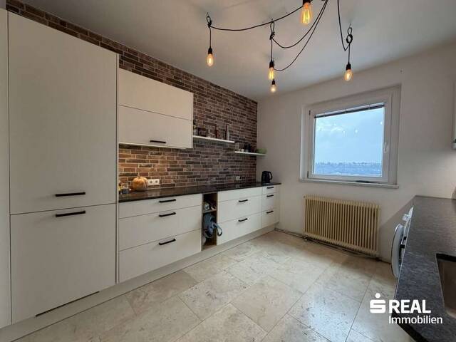 Immobilie in Wels - Helle 3-Zimmer-Wohnung mit Loggia in Wels - Ihr neues Zuhause in der 10. Etage! - Bild 0