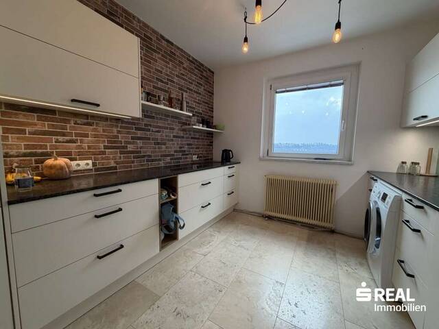 Immobilie in Wels - Helle 3-Zimmer-Wohnung mit Loggia in Wels - Ihr neues Zuhause in der 10. Etage! - Bild 3