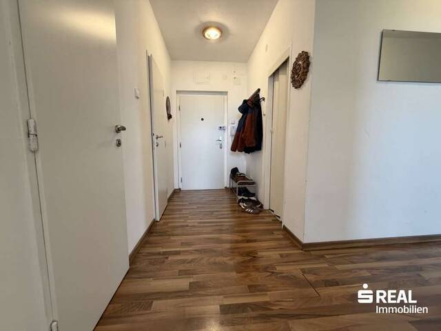 Immobilie in Wels - Helle 3-Zimmer-Wohnung mit Loggia in Wels - Ihr neues Zuhause in der 10. Etage! - Bild 4