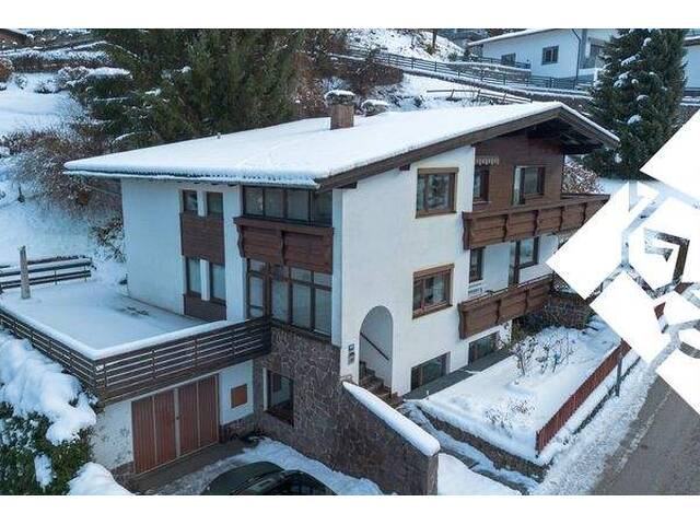 Immobilie in Wörgl - Attraktives Zweifamilienhaus mit Potenzial in begehrter Lage zu kaufen - Bild 0