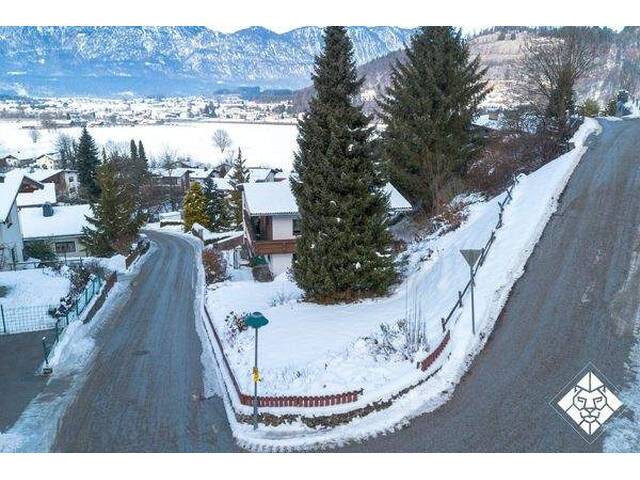 Immobilie in Wörgl - Attraktives Zweifamilienhaus mit Potenzial in begehrter Lage zu kaufen - Bild 1