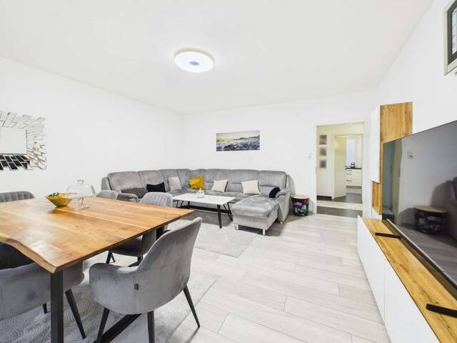 Immobilie in Wels - Moderne 4-Zimmer-Wohnung mit viel Platz & Balkon in bester Welser Stadtlage - Bild 1