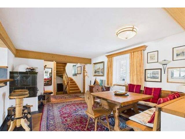 Immobilie in Kirchberg in Tirol - Gemütliches Einfamilienhaus in zentraler, ruhiger und sonniger Lage mit Bergblick - Bild 2