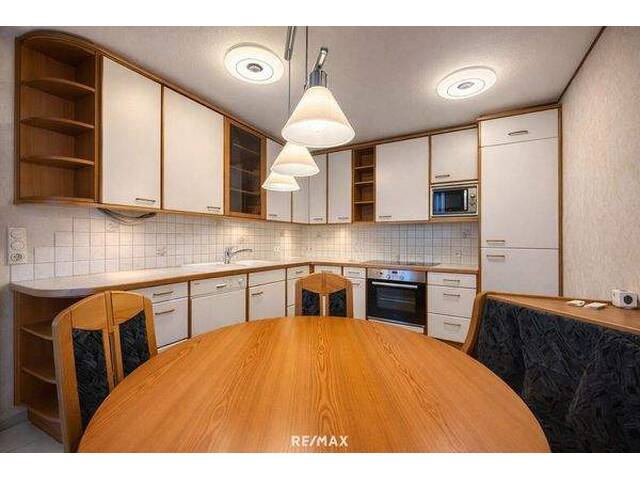 Immobilie in Mürzzuschlag - 230 m² Wohnfläche | 922 m² Grundstück | PV-Anlage | 3 Balkone | Garage - Ihr neues Zuhause in Mürzzuschlag - Bild 4