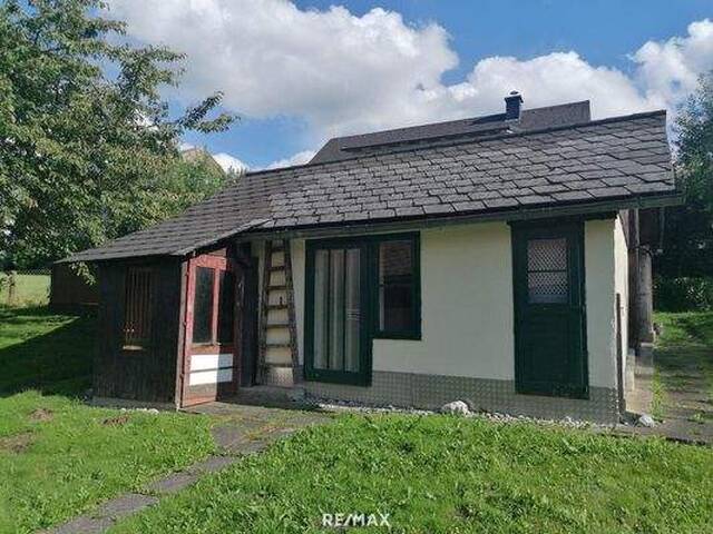 Immobilie in Mürzzuschlag - Sanierungsbedürftiges Zweifamilienhaus mit Nebengebäuden in Traumlage - Bild 2