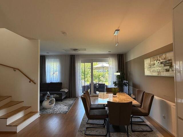 Immobilie in Krems an der Donau - Privat Verkauf!! Modernes Zuhause mit Herz - teilmöbliertes Eckreihenhaus mit Gartenidylle in Krems - Bild 1