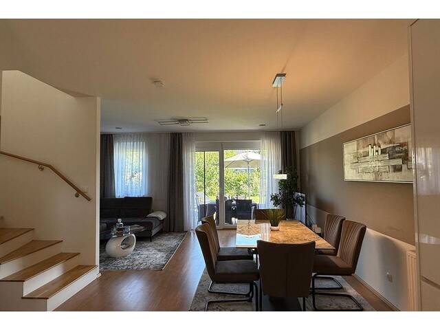 Immobilie in Krems an der Donau - Privat Verkauf!! Modernes Zuhause mit Herz - teilmöbliertes Eckreihenhaus mit Gartenidylle in Krems - Bild 4