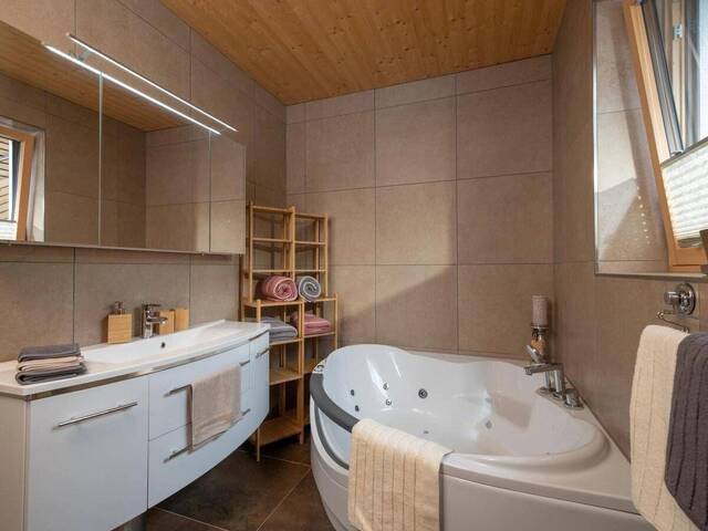 Immobilie in Viehhofen - neuwertiges Bergchalet mit Traumaussicht - absolute Ruhelage - Schischaukel Zell am See / Saalbach-Hinterglemm (Provisionsfrei) - Bild 2