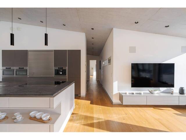 Immobilie in Bischofshofen - EXKLUSIVES PENTHOUSE MIT POOL, SAUNA UND PRIVATEM LIFTZUGANG - Bild 4