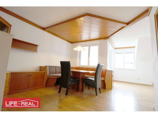 Immobilie in Altlichtenberg - Eigentumswohnung über der Nebelgrenze in Lichtenberg, mit TG - Platz - Bild 1