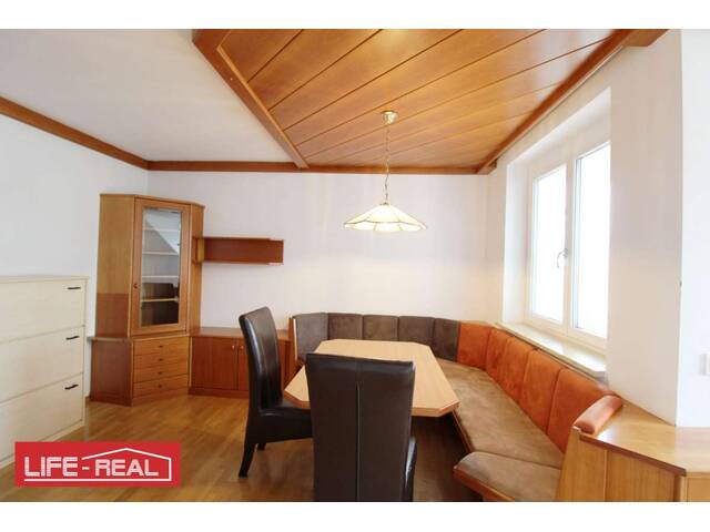 Immobilie in Altlichtenberg - Eigentumswohnung über der Nebelgrenze in Lichtenberg, mit TG - Platz - Bild 2