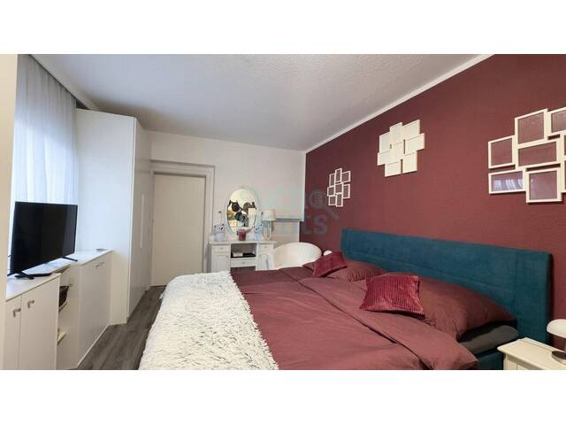 Immobilie in Hörsching - NEUER PREIS! Top renovierte Eigentumswohnung in Hörsching mit verglastem Balkon und Garage - Bild 1