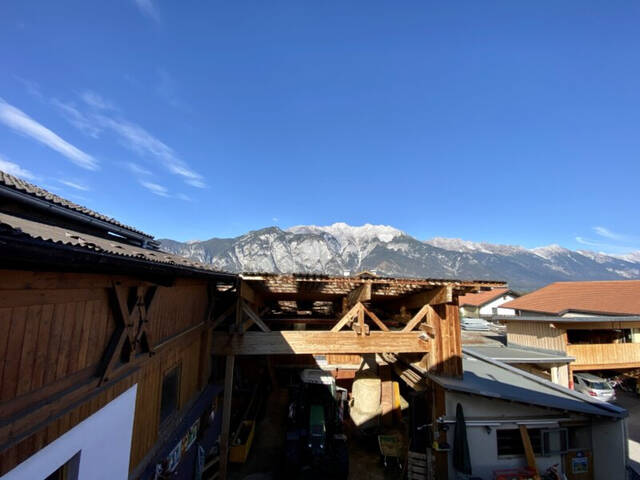 Immobilie in Götzens - Rarität ! Mehrfamilienhaus/Bauernhaus mit zwei separaten Wohnungen, Garage und viel Platz im wunderschönen Götzens! - Bild 4