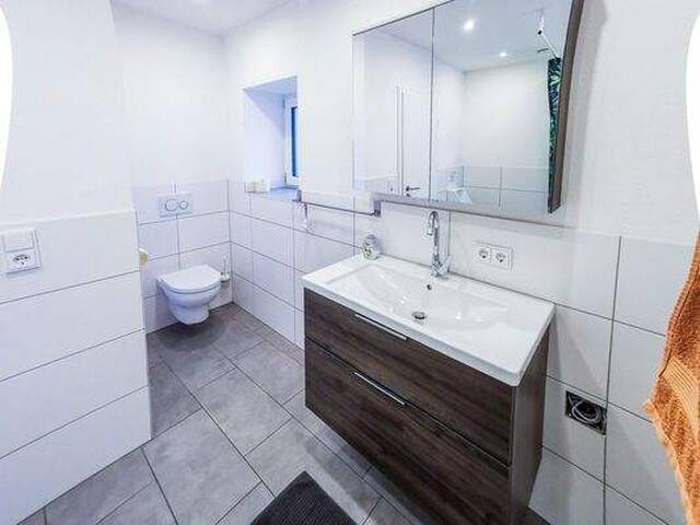 Immobilie in Oberhofen im Inntal - Traumlage mit großer Garage, Garten, Panoramaterrasse - Bild 1