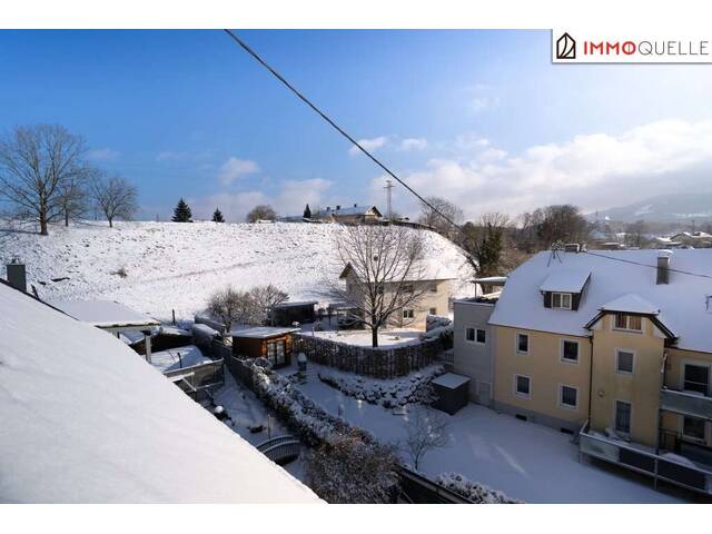Immobilie in Garsten - Rückzugsort mit Aussicht - Charmante Dachgeschosswohnung in idyllischer Seitenlage von Garsten - Bild 0