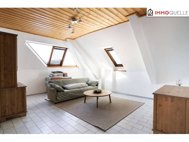 Immobilie in Garsten - Rückzugsort mit Aussicht - Charmante Dachgeschosswohnung in idyllischer Seitenlage von Garsten - Bild 1