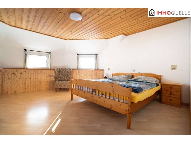 Immobilie in Garsten - Rückzugsort mit Aussicht - Charmante Dachgeschosswohnung in idyllischer Seitenlage von Garsten - Bild 3