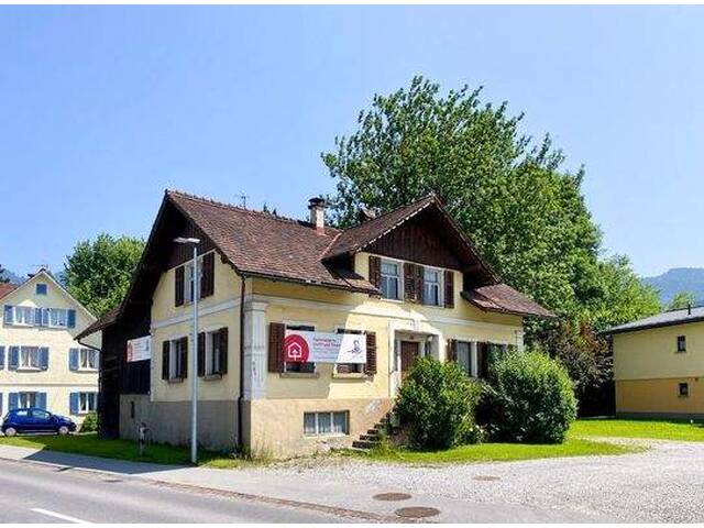 Immobilie in Altach - Grundstück mit Einfamilienhaus in bester Lage in Altach! - Bild 1