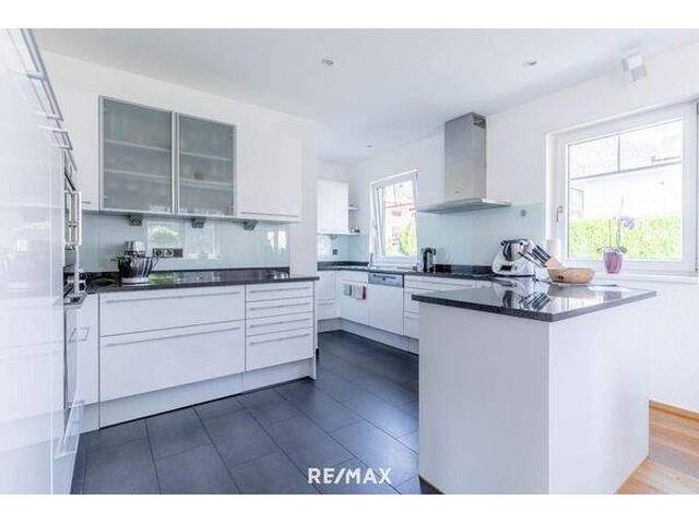 Immobilie in St. Ulrich am Pillersee - Haus mit 5 Schlafzimmern in traumhafter Ruhelage - Bild 1