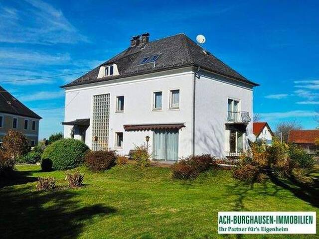 Immobilie in Hochburg-Ach - --Schmuckstück-- Landhaus mit 300 qm WF und über 2000 qm Grundstück - Bild 0