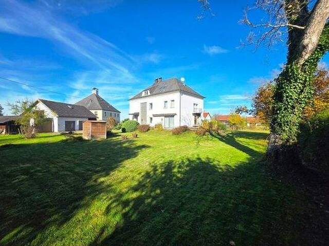 Immobilie in Hochburg-Ach - --Schmuckstück-- Landhaus mit 300 qm WF und über 2000 qm Grundstück - Bild 4