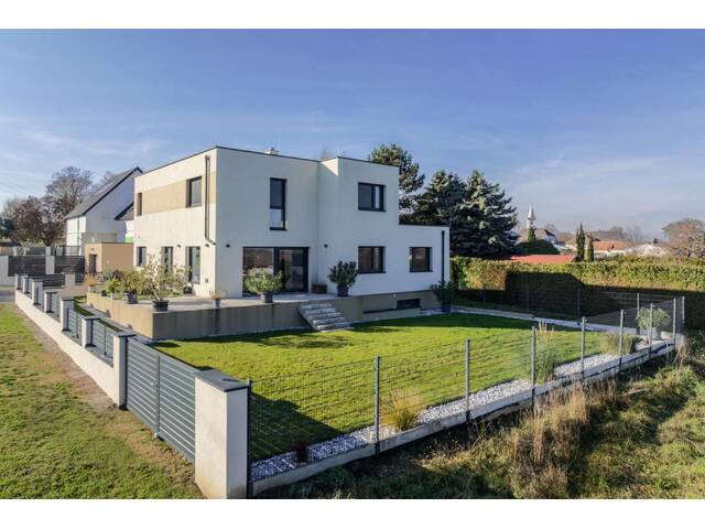 Immobilie in Siegendorf - Exklusives Traumhaus mit Weitblick - modernes Wohnen in bester Lage - Bild 2