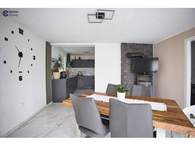 Immobilie in Traun - Exklusives Wohngefühl mit Pool, Zweiteinheit & Toplage - Ihr stilvoller Rückzugsort - Bild 2