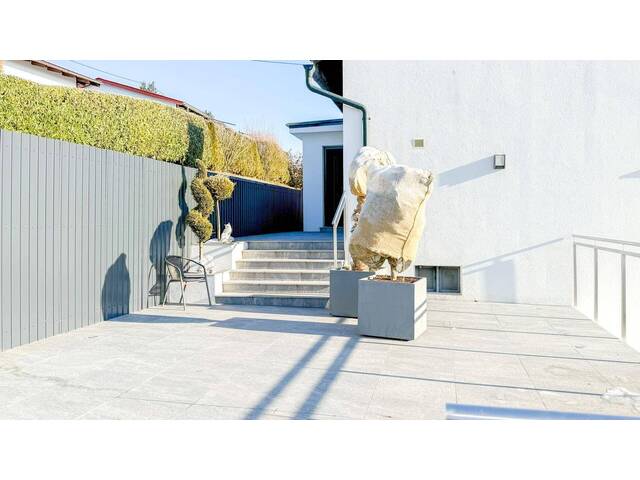 Immobilie in Seewalchen am Attersee - Großzügiges Wohnhaus in Seenähe – ideal für Familien - Bild 2