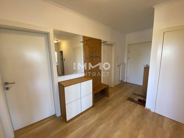 Immobilie in Wels - ++Schöne modernisierte 4- Zimmer Eigentumswohnung in zentraler Lage in Wels inklusive Garagenplatz++ - Bild 2