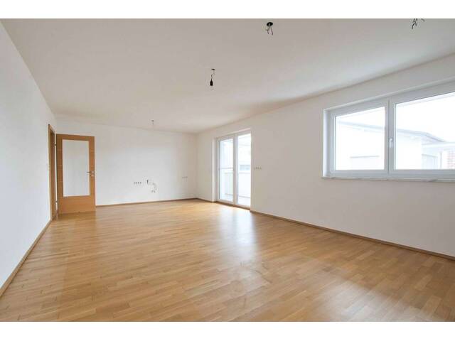 Immobilie in Oberhofen - Sonnige Traumwohnung nahe Irrsee – modern, großzügig & top gelegen - Bild 2