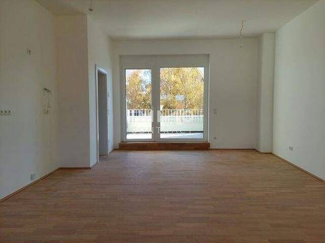 Immobilie in Ulrichskirchen - aufgepasst! vermietete Wohnung mit 3,5 % Rendite + Balkon + inklusive Garagenstellplatz - Bild 4