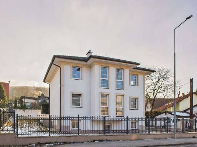 Immobilie in Kierling - Haus kaufen in Kierling: Klassische Eleganz, 4 Zimmer & hochwertige Markenausstattung - Bild 0