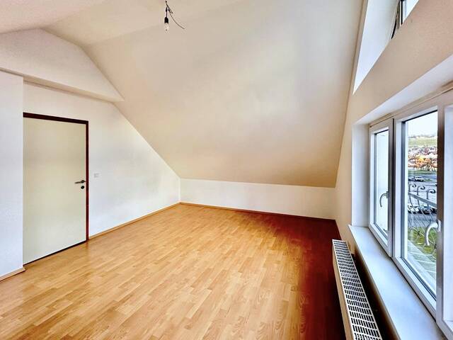 Immobilie in Steyr - Zentrale Dachgeschosswohnung in Steyr - 102 m² Wohnkomfort mit perfekter Infrastruktur - Bild 4
