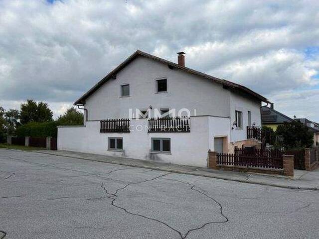 Immobilie in Kollnbrunn - Einfamilienhaus mit Pool, und PV-Anlage nur wenige Autominuten von Wien entfernt - Bild 1