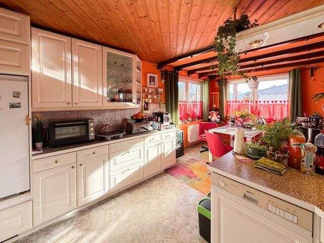 Immobilie in Perwang am Grabensee - Charmantes Wohn- und Reiterensemble auf ca. 5.270 m² - Ihr privates Refugium im Seenland - Bild 2