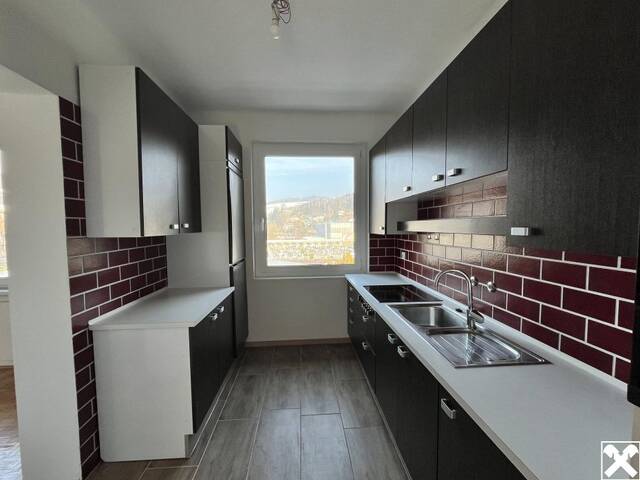 Immobilie in Waidhofen an der Ybbs - Modern sanierte 3-Zimmer-Wohnung mit Balkon & Garage in Vogelsang Waidhofen/Ybbs - Bild 2