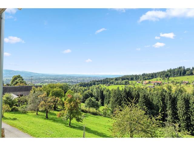 Immobilie in Bildstein - Wohnen mit Weitblick – Eckreihenhaus mit Pool und Bodenseepanorama - Bild 0
