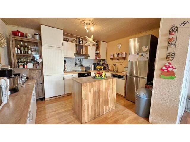 Immobilie in Zillingdorf-Bergwerk - Gemütlicher Bungalow mit traumhaftem Garten - 5 Minuten Fußweg zum Bergwerk Badesee! - Bild 2